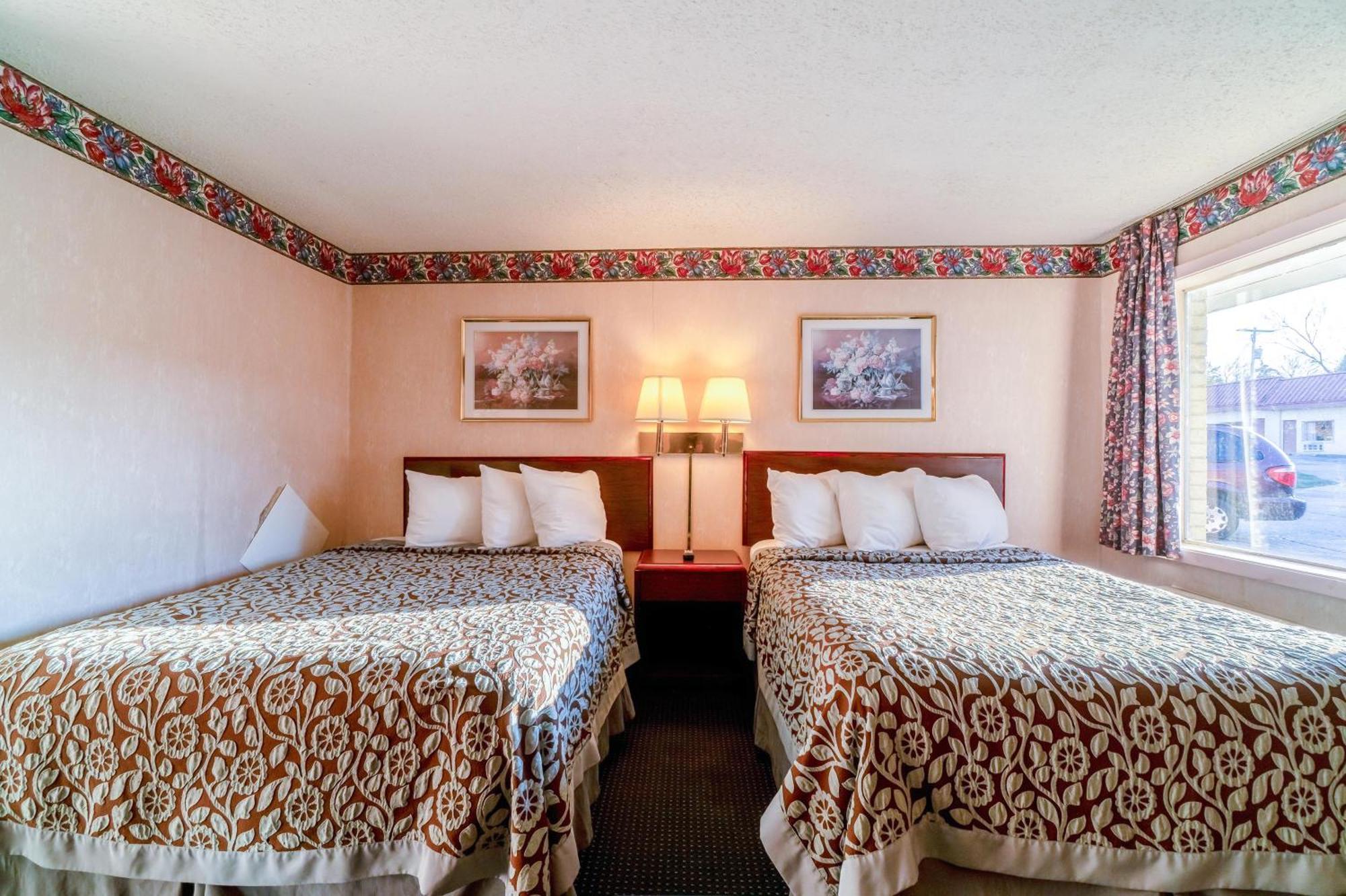 Ozark Junction Mountain View By Oyo Motel Exterior foto