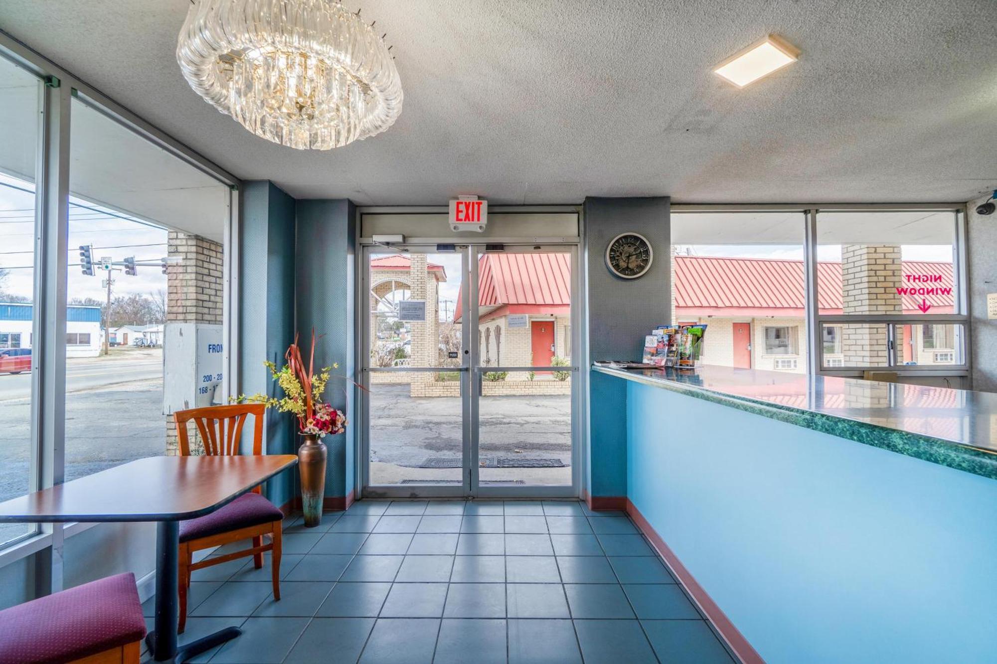 Ozark Junction Mountain View By Oyo Motel Exterior foto