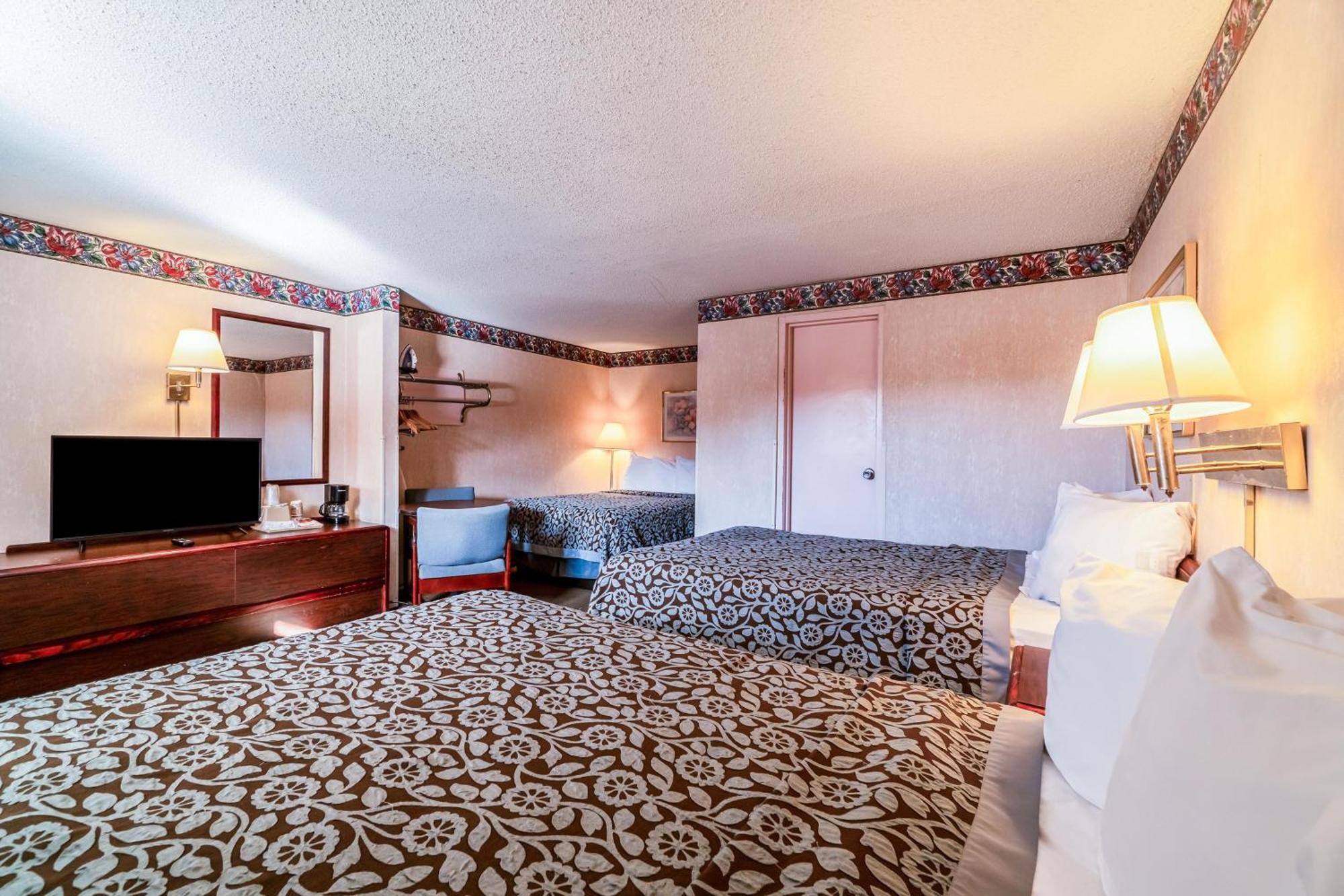 Ozark Junction Mountain View By Oyo Motel Exterior foto