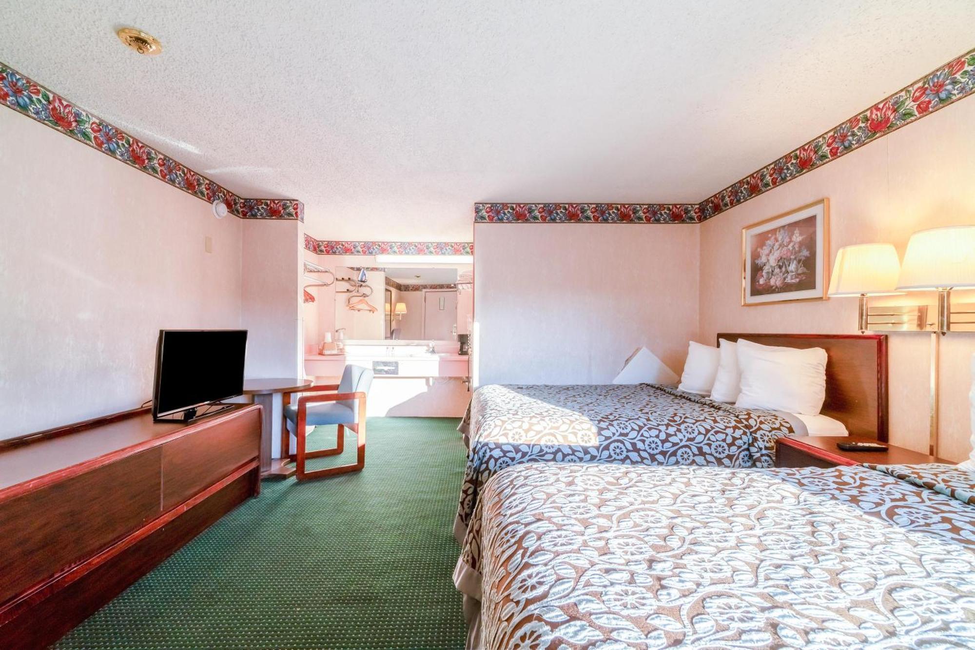 Ozark Junction Mountain View By Oyo Motel Exterior foto