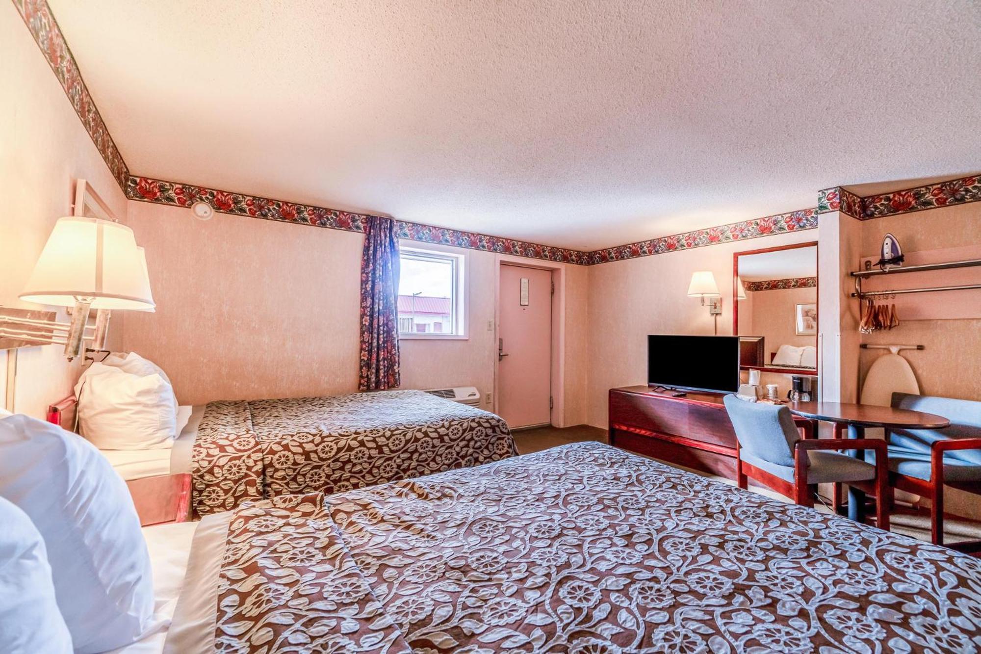 Ozark Junction Mountain View By Oyo Motel Exterior foto