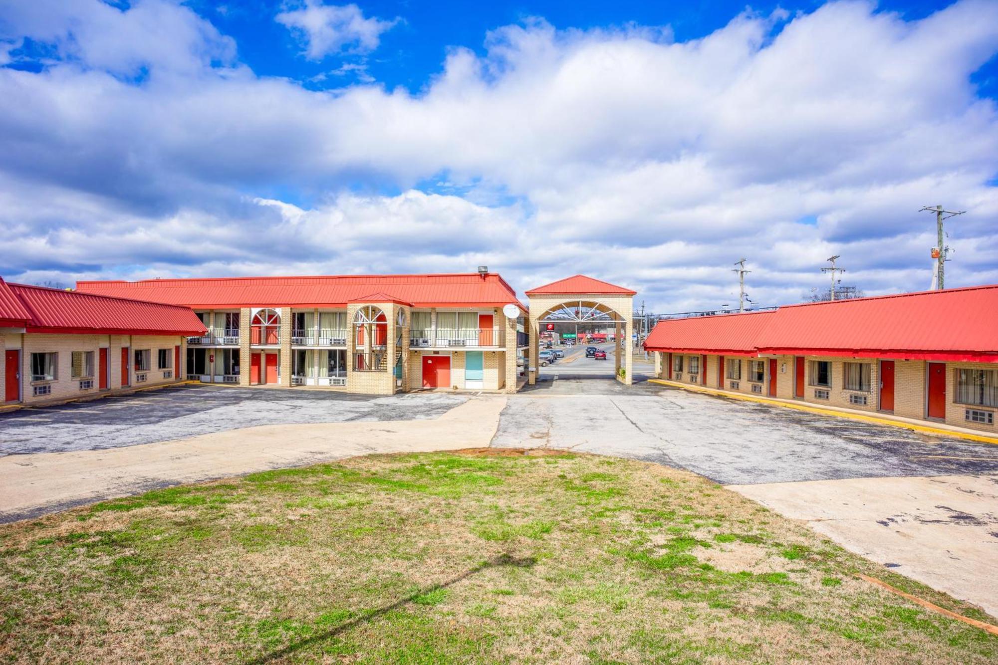 Ozark Junction Mountain View By Oyo Motel Exterior foto