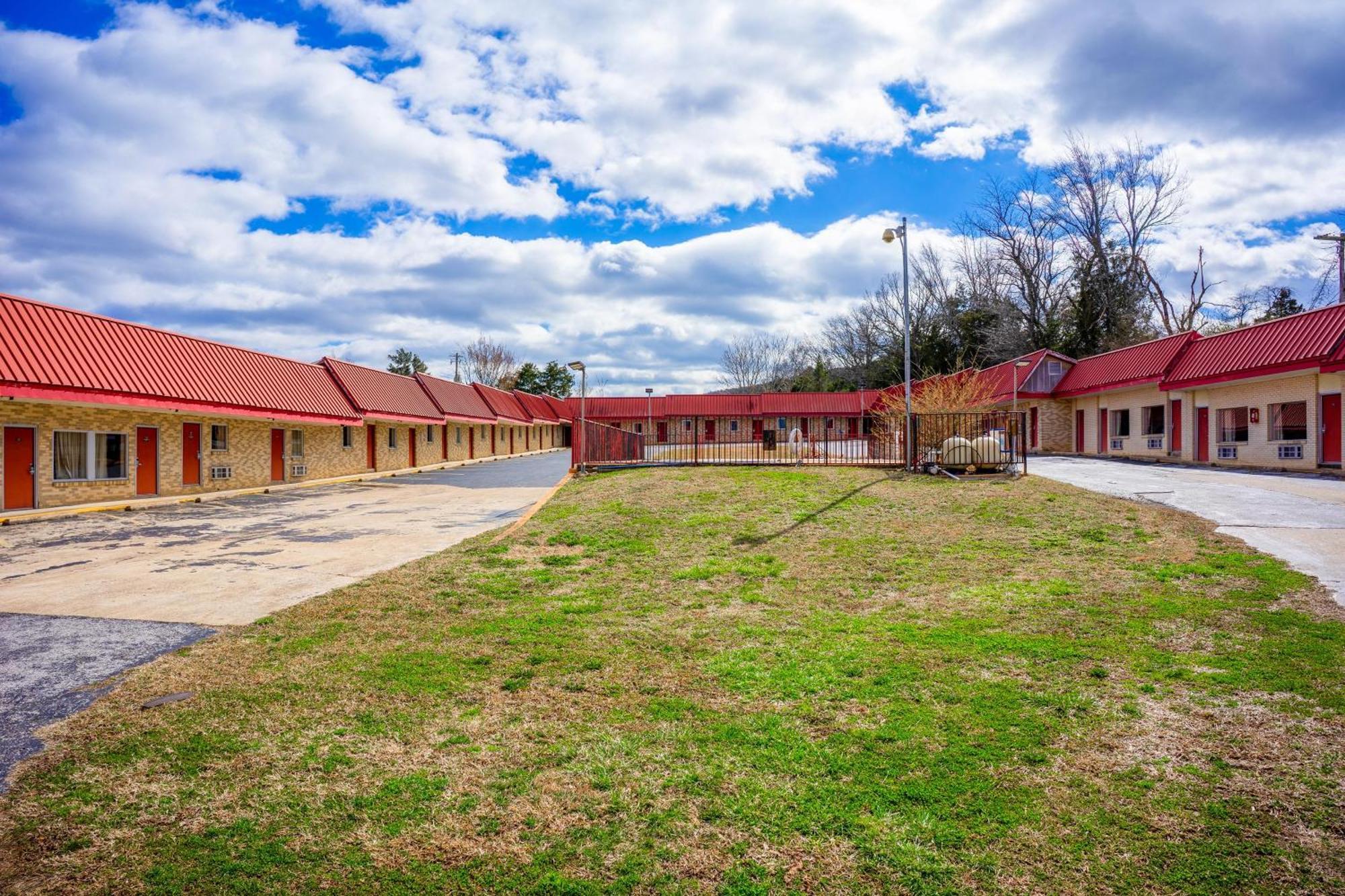 Ozark Junction Mountain View By Oyo Motel Exterior foto