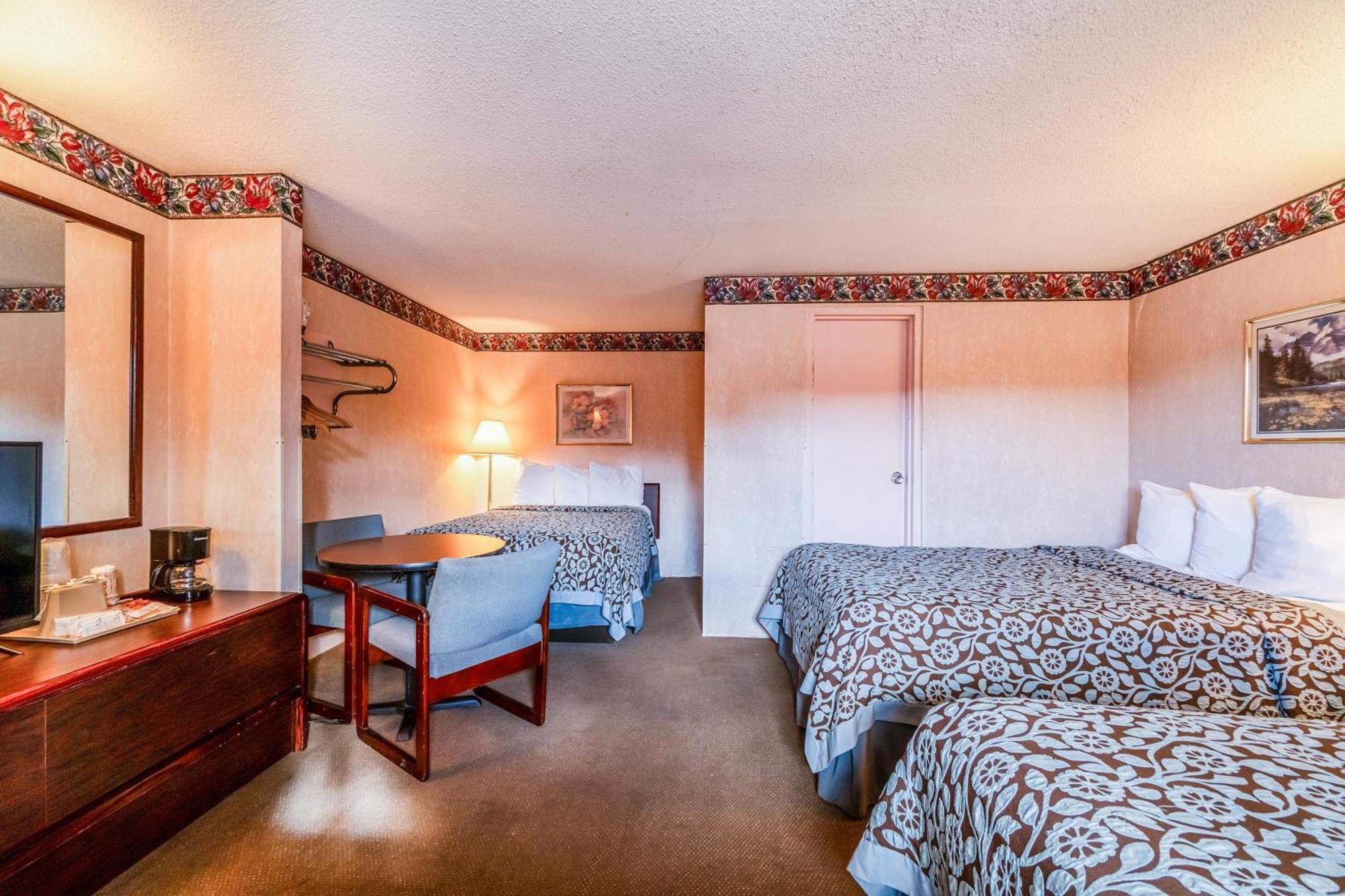 Ozark Junction Mountain View By Oyo Motel Exterior foto